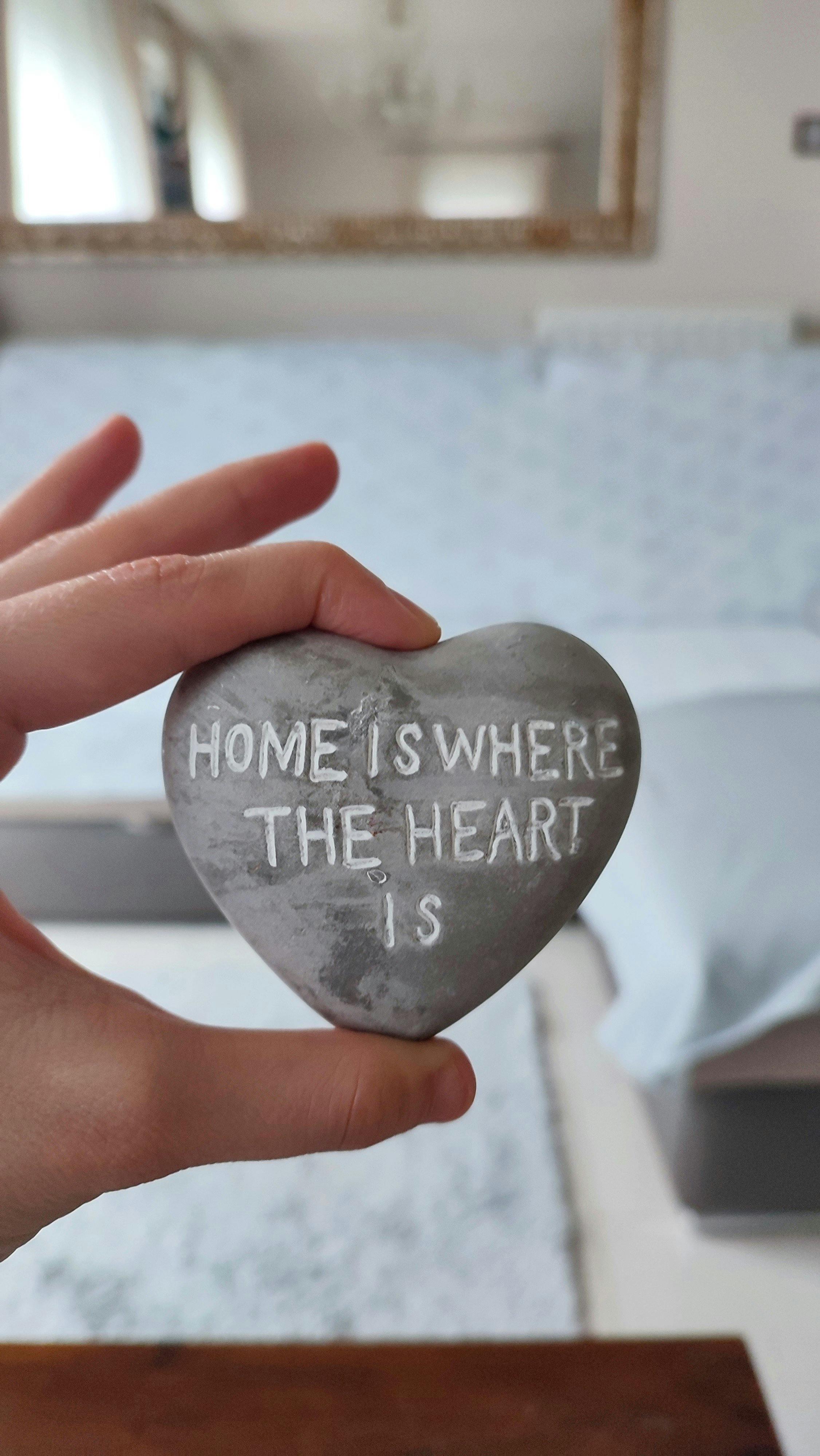 Cozy Up Your Valentine's: Thoughtful Candle Gift Sets for a Memorable Celebration