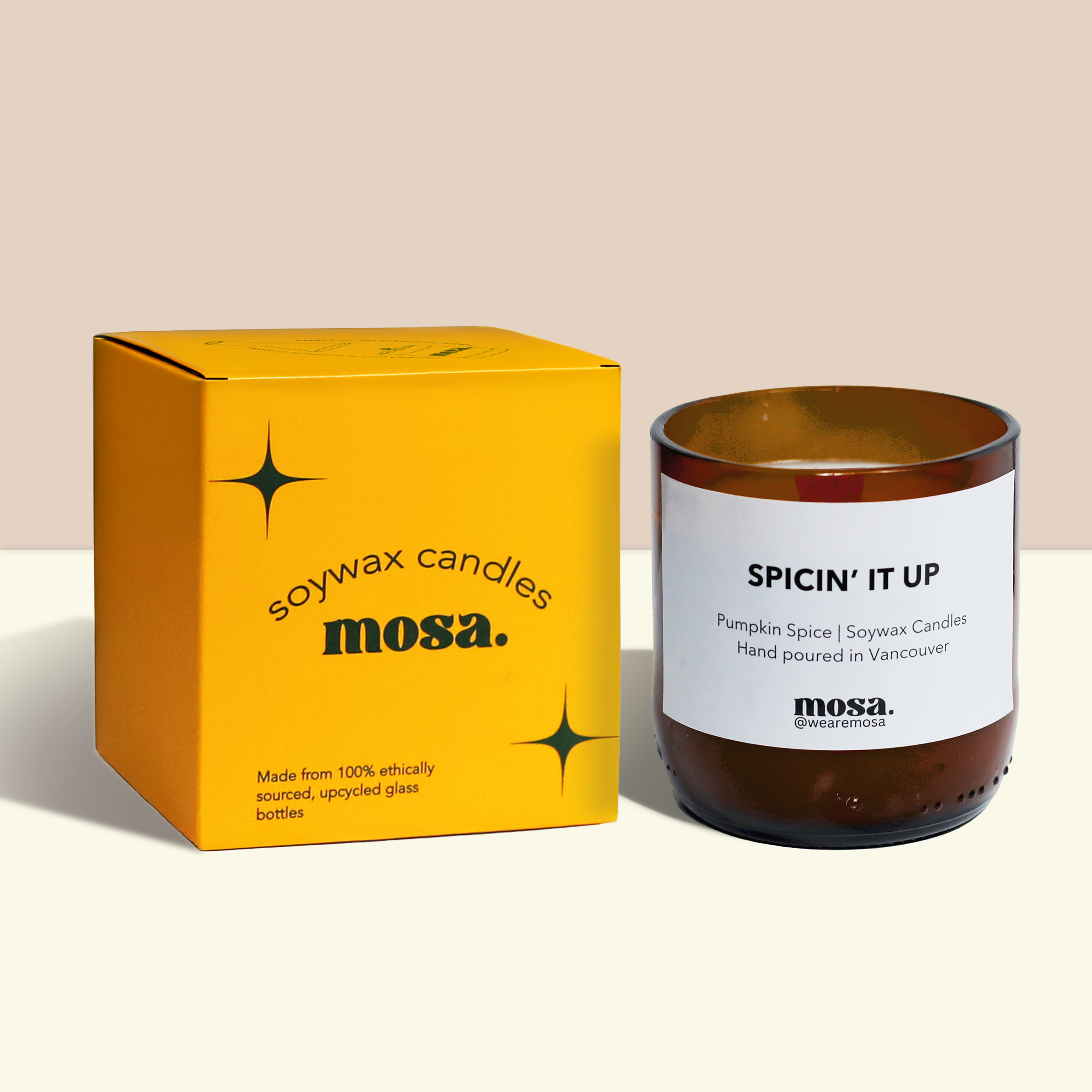 Mosa - Spicin' It Up (Pumpkin Spice Eco-friendly Scented Soy Candle) - Candle going inside the box