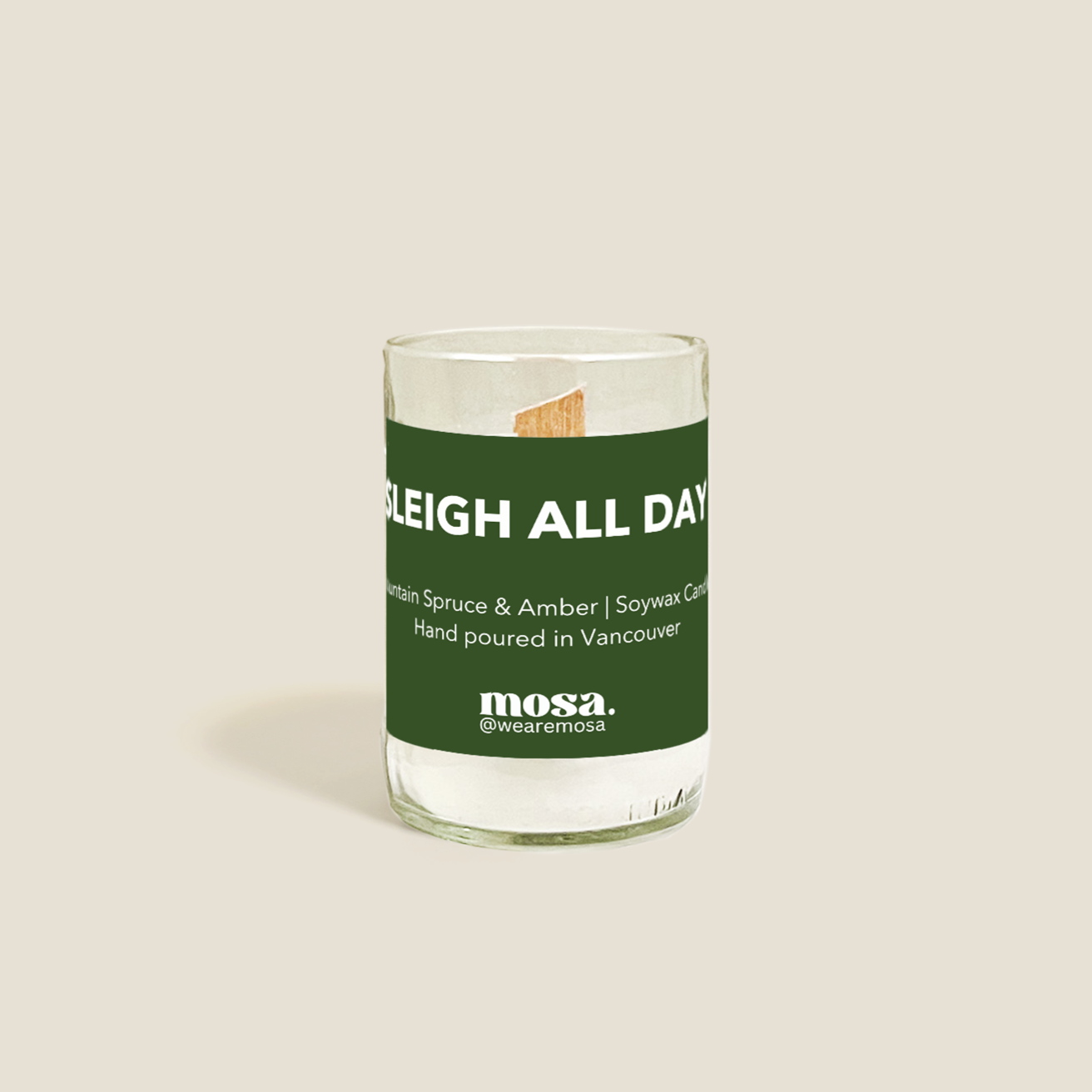 Sustainable gifts made with recyclable glassware, mountain spruce and amber Christmas candle