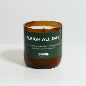 Sustainable gifts made with recyclable glassware, mountain spruce and amber Christmas candle