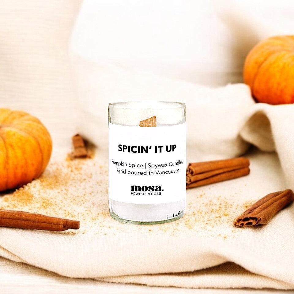 Mosa - Spicin' It Up (Pumpkin Spice Eco-friendly Scented Soy Candle) - Candle going inside the box