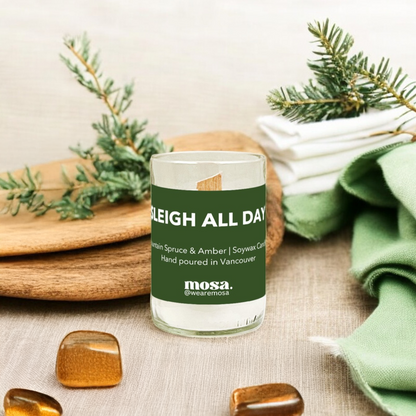 Sustainable gifts made with recyclable glassware, mountain spruce and amber Christmas candle